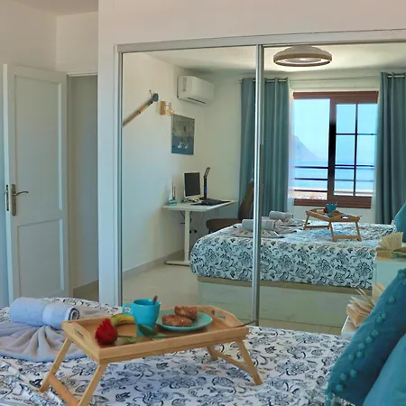 Capitain Beachside Haven 아칸티라도