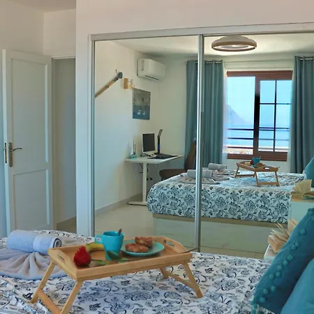 Capitain Beachside Haven Acantilado de los Gigantes
